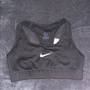 sports bra